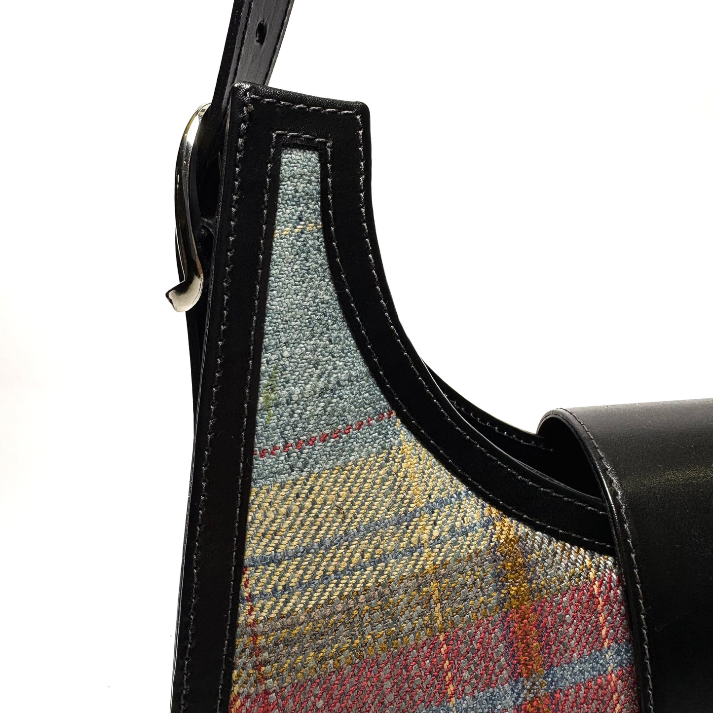 BADI 01 / Negro/Cuadrille