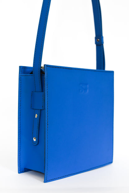 104 / Azul