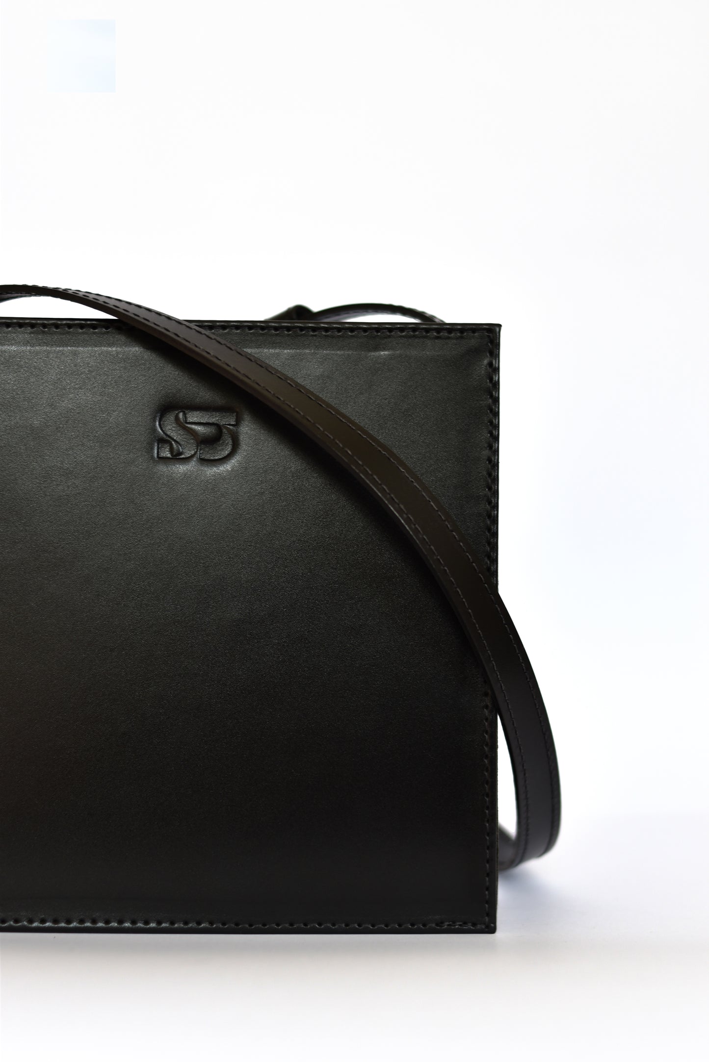 104 / Negro