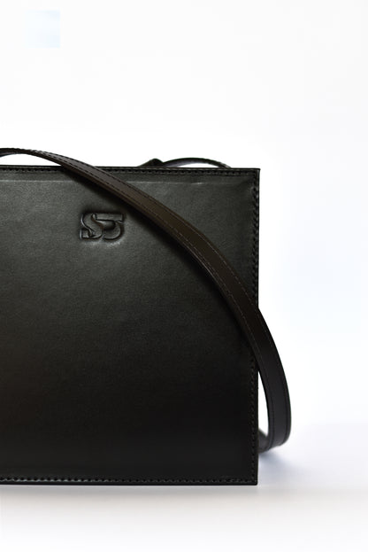 104 / Negro