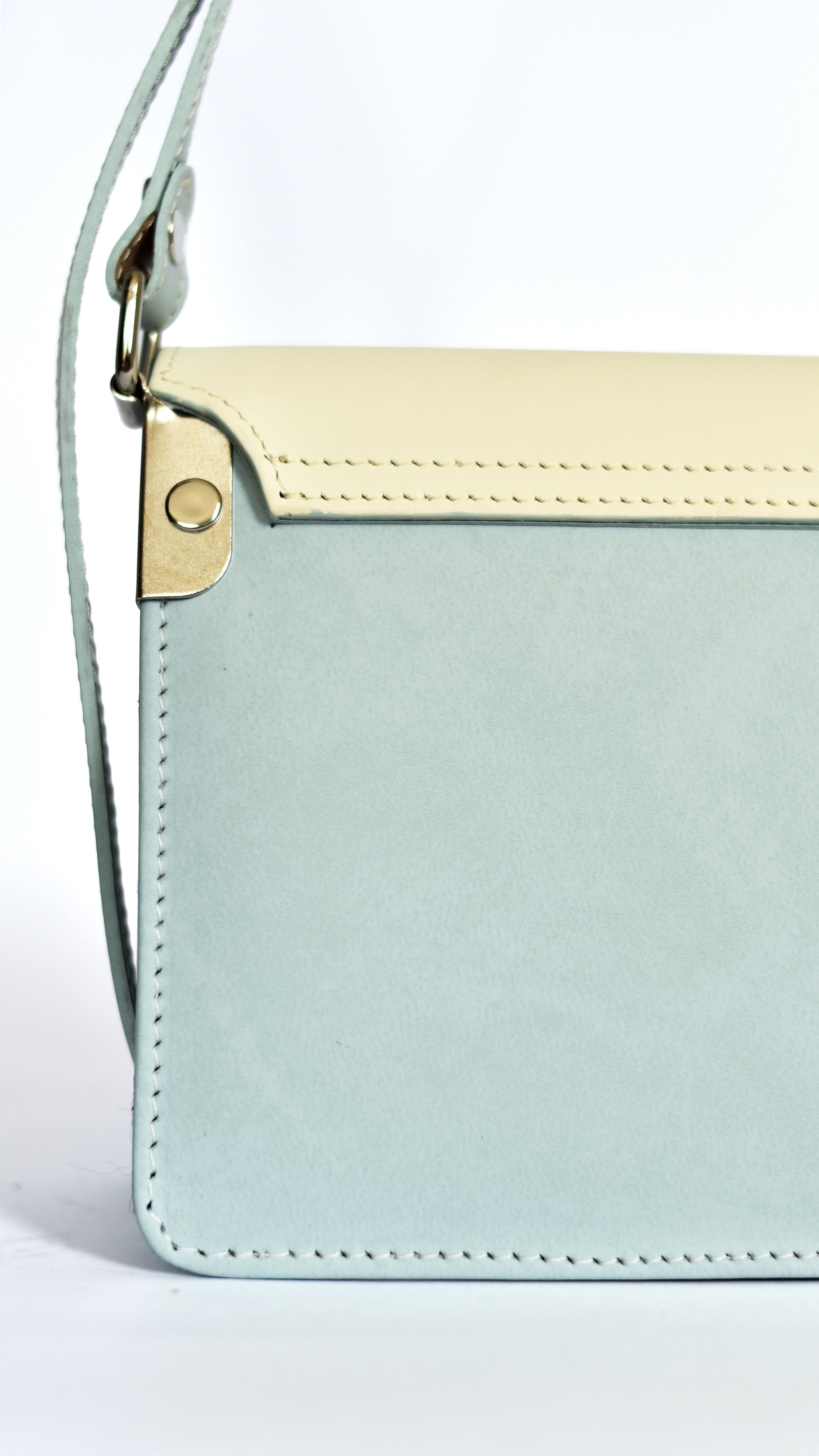 315 / Celeste/Crema