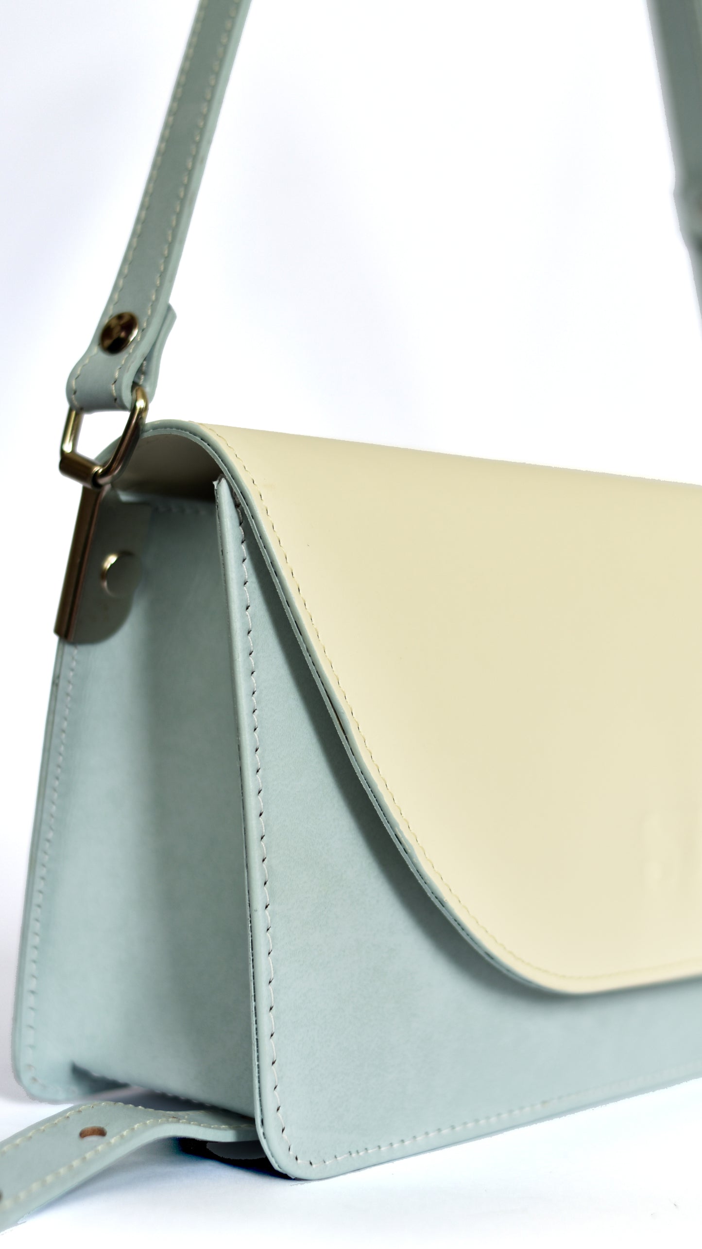 315 / Celeste/Crema