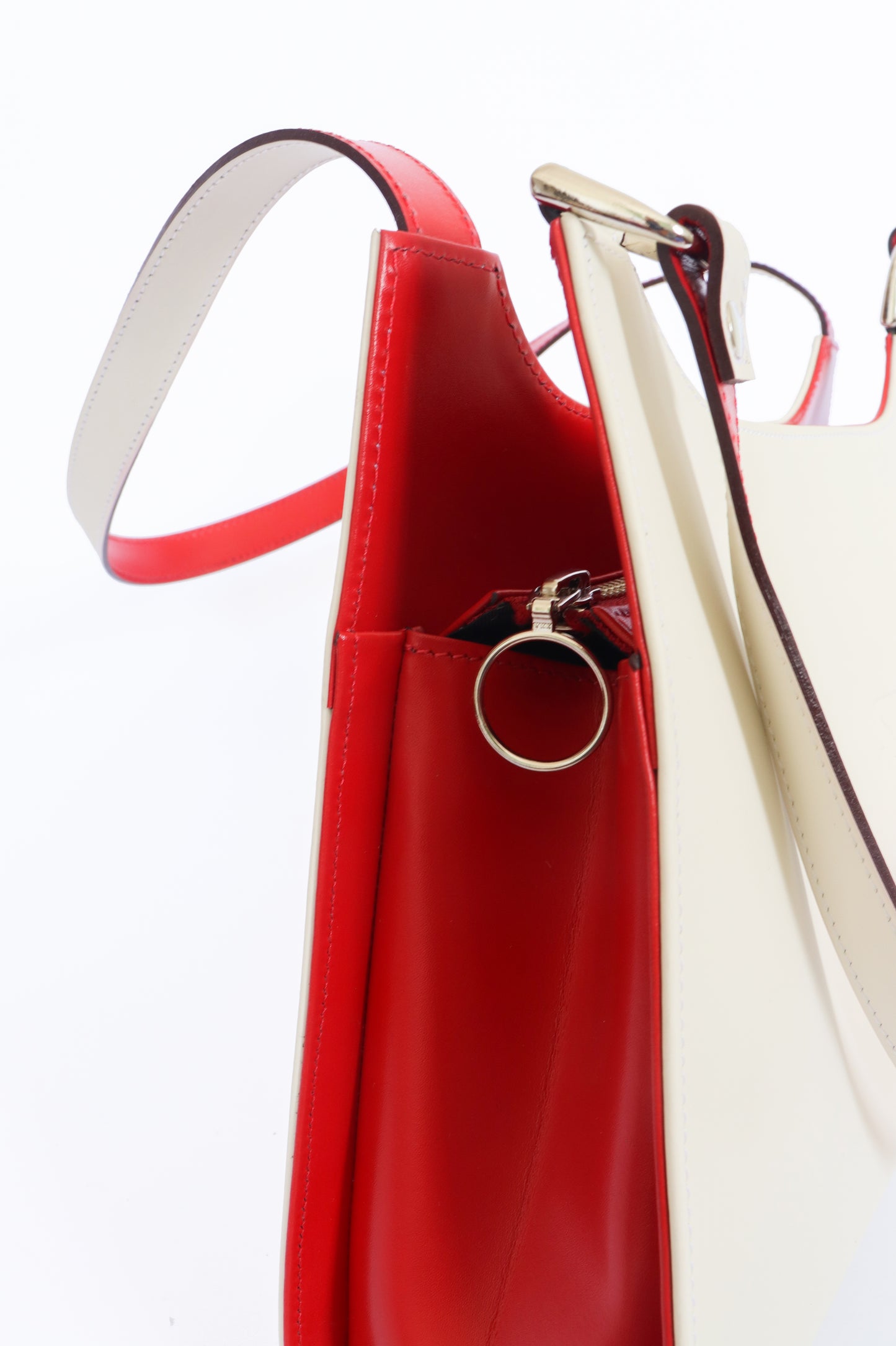 402 / Crema/Rojo